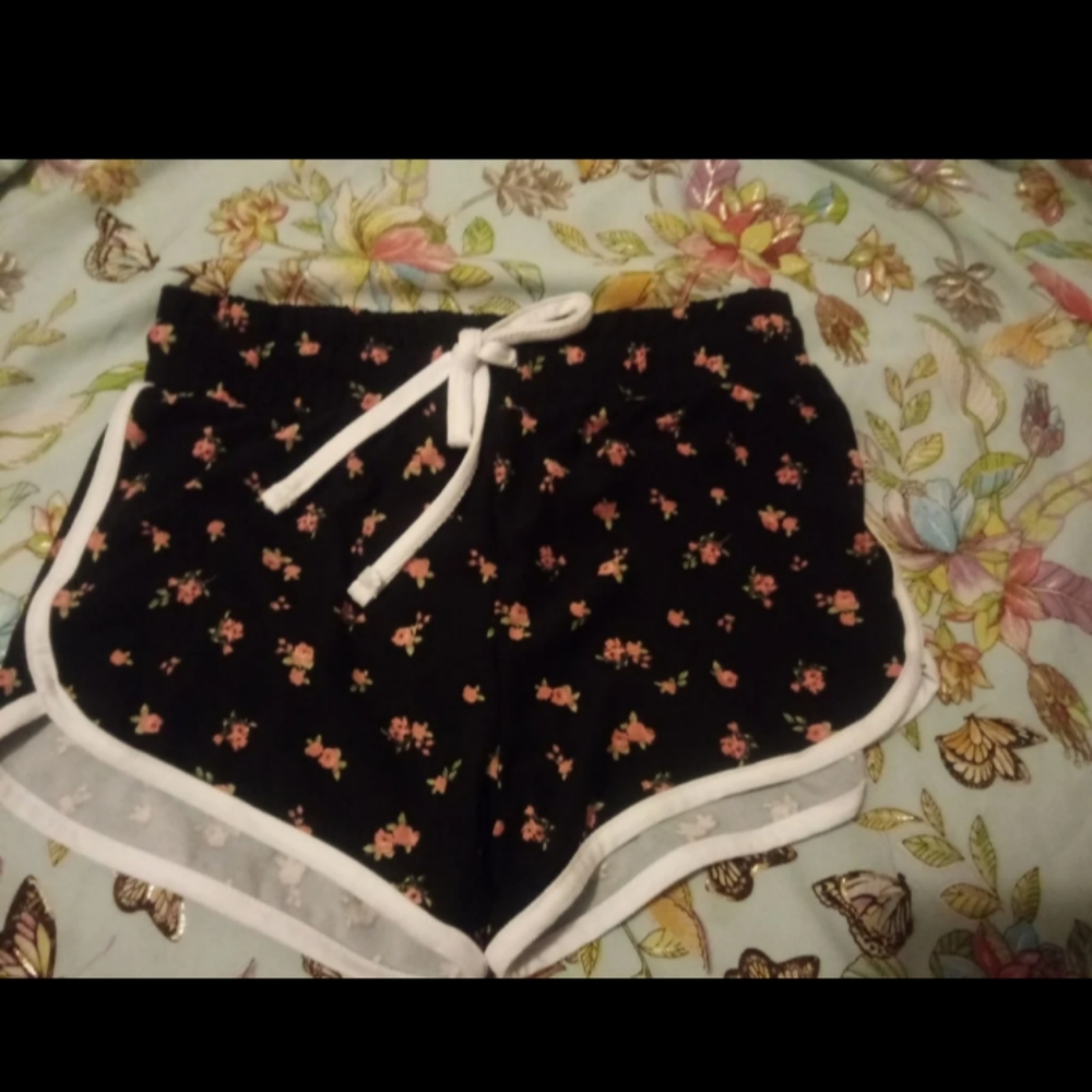 NWT Flower Pattern Shorts